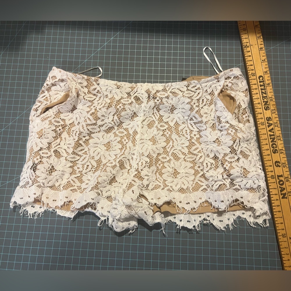 Salsa Size medium lace shorts
